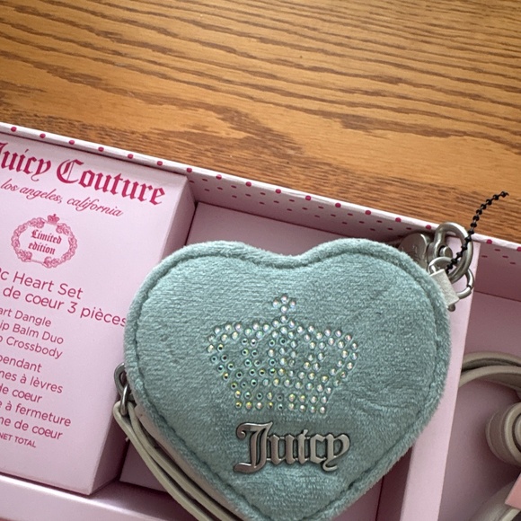 Juicy Couture 3-Piece Sage Green Heart Crossbody Purse Set NWT - Picture 4 of 5